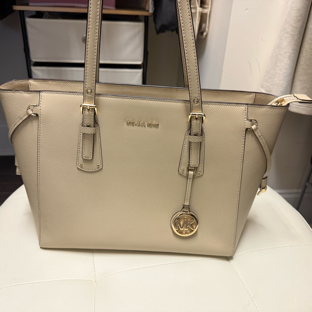 Michael Michael Kors Womens Gilly Large Jet Set Drawstring Top Zip Shoulder Tote